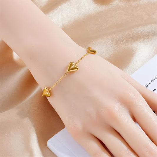Heart Bracelet for Women – Anti Tarnish Minimal Chain | Lightweight Daily Wear Jewelry - Petals & Ore