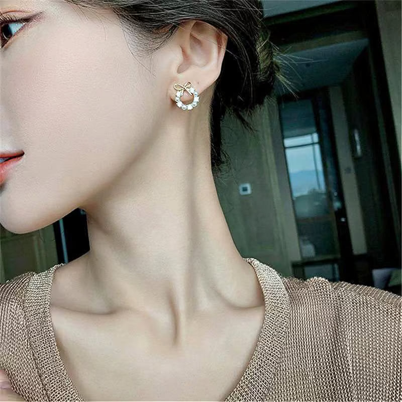 Bow Pearl Stud Earrings
