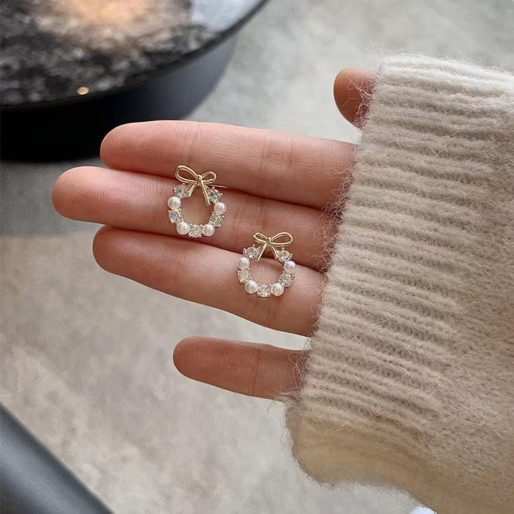 Bow Pearl Stud Earrings