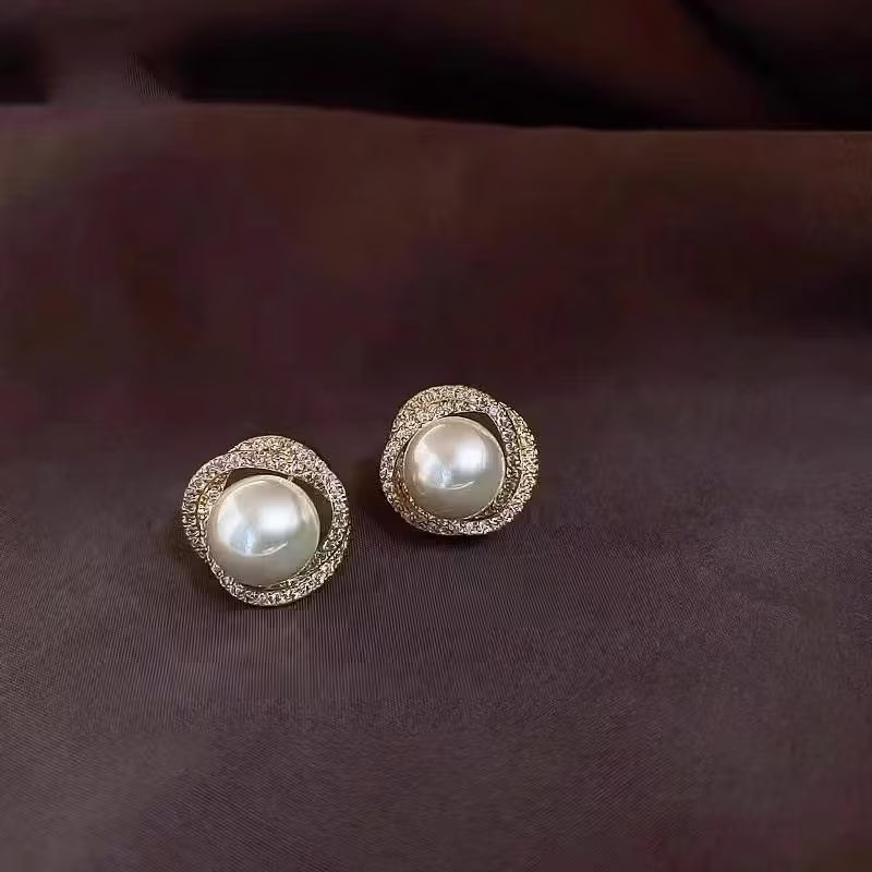 Pearl Stud Earrings for Women – Lightweight Daily Wear Minimal Jewelry - Petals & Ore